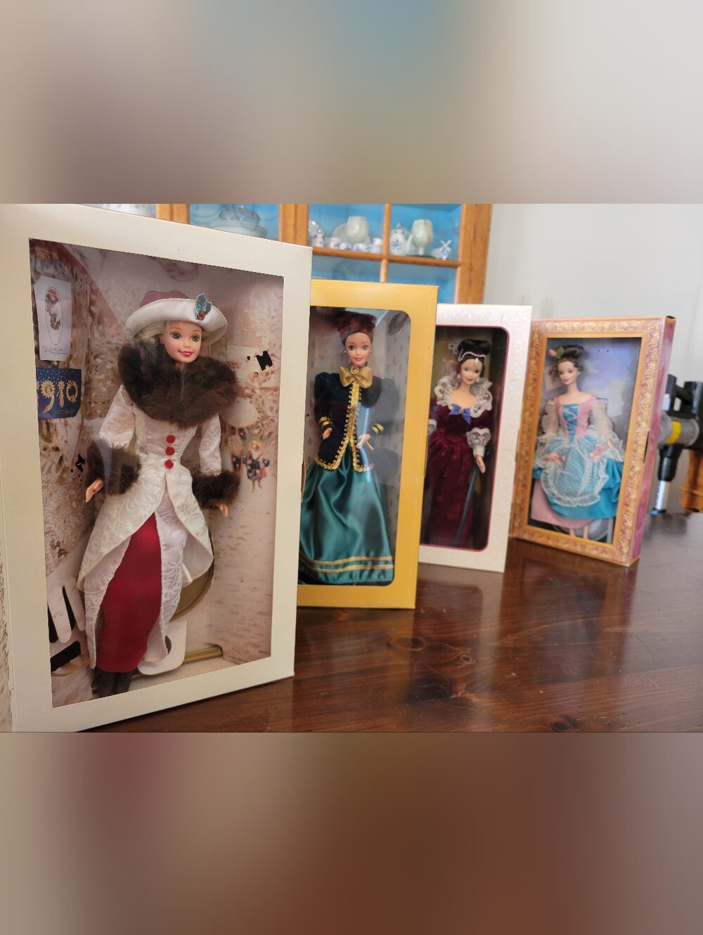 Hallmark Holiday Barbies, Set Of 4! NOOB.